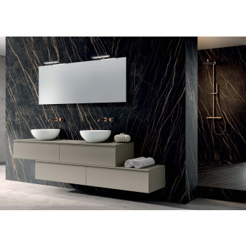 Composición de Neptuno 124 Oltrebagno