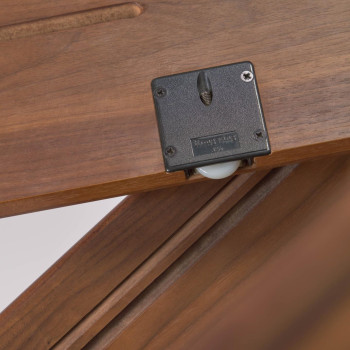 Aparador Carolin con 2 puertas y 1 cajón, chapa de nogal, 180 x 83,8 cm