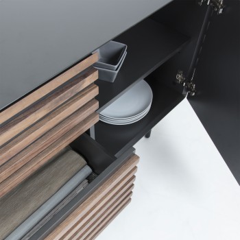 Aparador Kesia de 2 puertas en chapa de nogal y acero nogal, MDF grafito mate