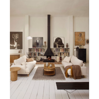 Sofá Karin de 3 plazas en blanco con patas de madera maciza