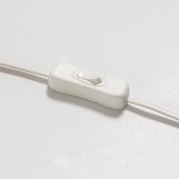 Lámpara de mesa Erna en cerámica blanca y bambú con acabado natural