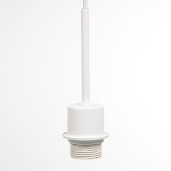 Lámpara de techo Fulvia con estructura de metal y acabado en color negro.