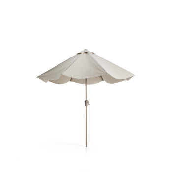 Sombrilla Milna beige con mástil central y estructura de acero.