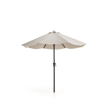 Sombrilla Milna beige con mástil central y estructura de acero.