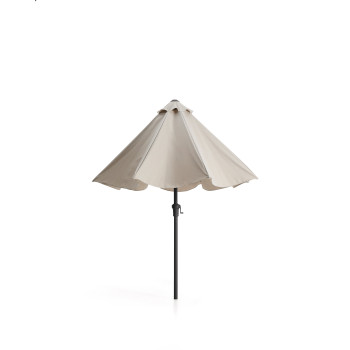 Sombrilla Milna beige con mástil central y estructura de acero.