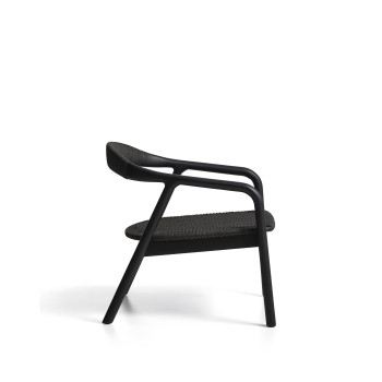 Sillón Derile de madera maciza de roble con acabado negro y cuerda de papel negra FSC Mix Credit.