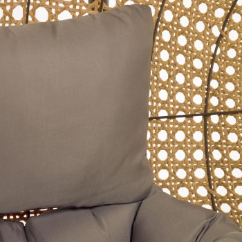 Silla colgante Cira con acabado natural