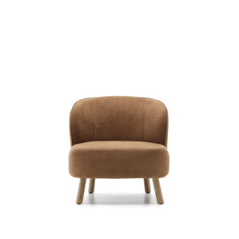 Sillón Ulit en chenilla color terracota y patas de madera maciza de haya con acabado natural