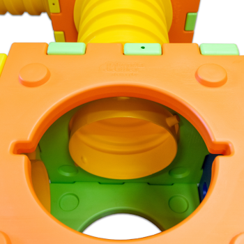 Quadrotto Juego modular compuesto por 4 cubos y 4 túneles.