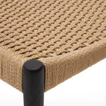 Silla Analy en madera maciza de roble con acabado negro y asiento de cuerda 100% FSC