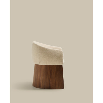 Silla Bosca en chenilla beige y chapa de nogal 100% certificada FSC.