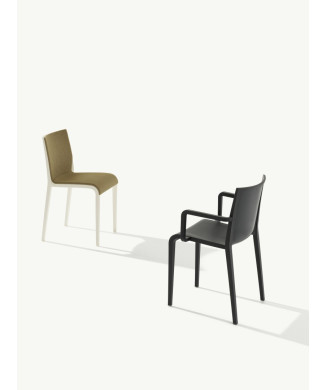 Silla NASSAU 534 ET AL con brazos.