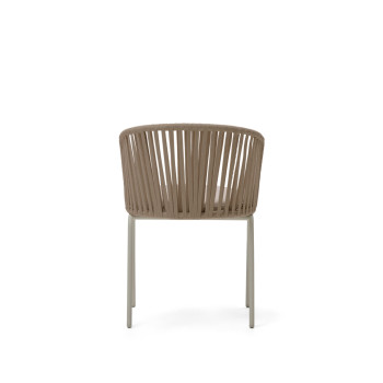 Silla de exterior Saconca en cuerda beige y acero galvanizado.