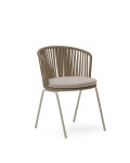 Silla de exterior Saconca en cuerda beige y acero galvanizado.