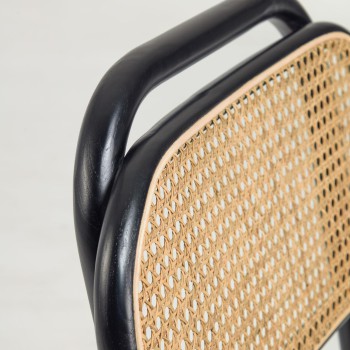 Silla Doriane en madera maciza de olmo lacada en negro y asiento de tela