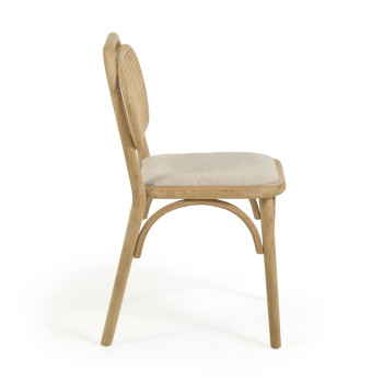 Silla Doriane en madera maciza de roble con acabado natural y asiento de tejido FSC Mix Credit.
