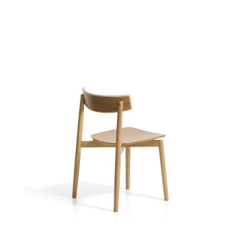 Silla Evera en chapa de roble con acabado
