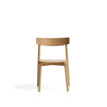 Silla Evera en chapa de roble con acabado