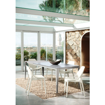 Silla de polipropileno SPIRIT de Ingenia Casa