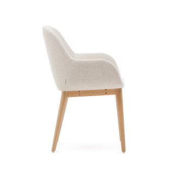 Silla Konna beige con patas de madera maciza de fresno y acabado natural
