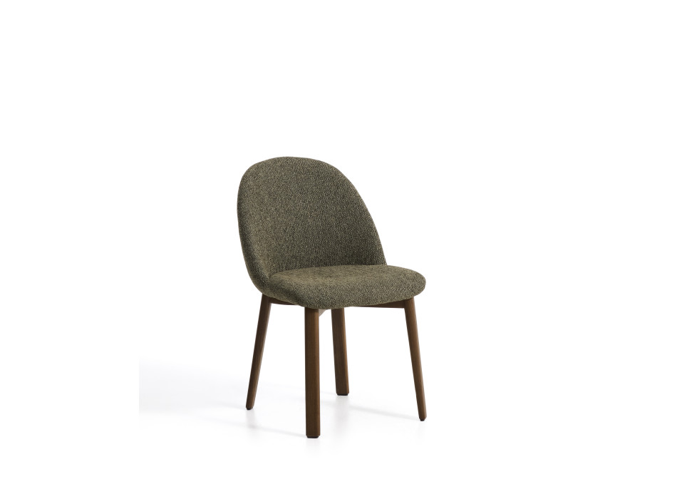 Silla Meila en chenilla verde y patas de roble macizo con acabado en nogal.