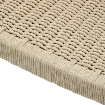 Silla Nina de madera maciza de terracota.