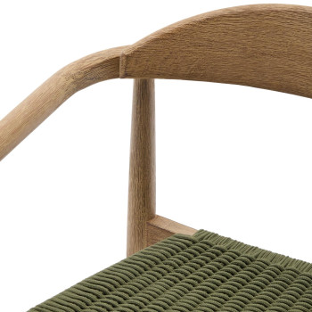 Silla Nina de madera maciza de terracota.