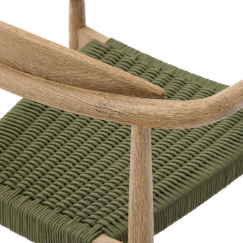 Silla Nina de madera maciza de terracota.