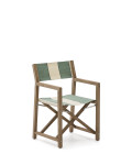 Silla de exterior plegable Vilara con rayas verdes y beige fabricada en madera maciza de acacia 100% FSC.