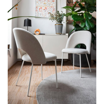 Silla Tuka con orificio medio CB2306 Connubia