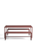 Conjunto Sotil de 2 bancos y mesa en acero galvanizado con acabado granate 183 x 83 cm