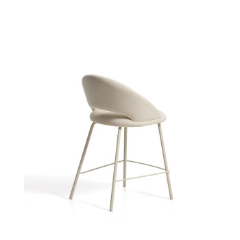 Taburete Bonali en chenilla beige con patas de metal beige. Certificación FSC Mix. 65 cm.