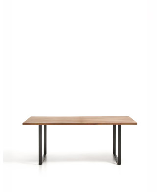 Mesa Uxue de madera maciza de acacia con patas de acero negro, 180 x 90 cm.