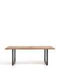 Mesa Uxue de madera maciza de acacia con patas de acero negro, 220 x 100 cm.